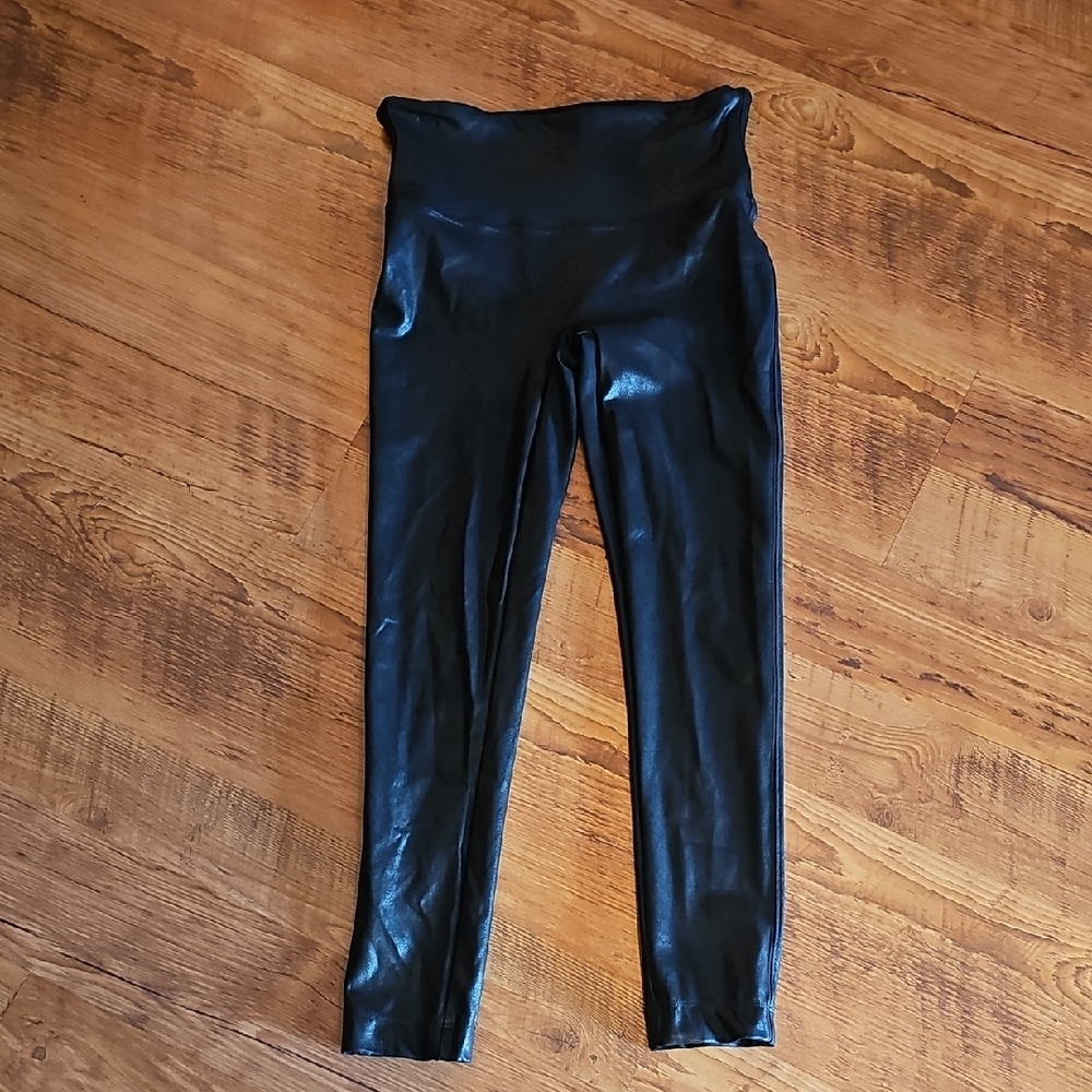 SPANX Shiny Black Leggings. Size Medium. High-Rise.